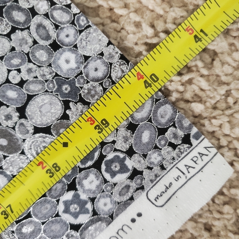 Robert Kaufman Gustav Klimt Floral Circles Fabric Silver Metallic Japan Made - Picture 7 of 9